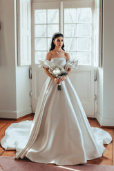 Romantic White A-Line Strapless Sleeveless Sweep Train Simple Satin Wedding Dresses